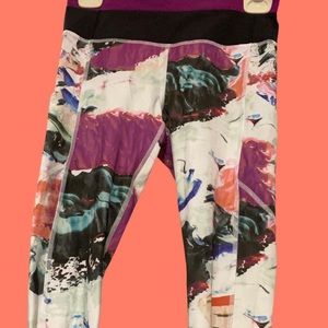 BRAND NEW LULULEMON LEGGINGS